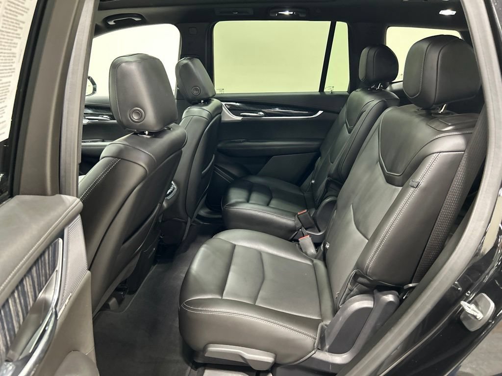 Used 2022 Cadillac XT6 Premium Luxury AWD/4WD image 27
