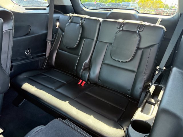 Certified 2023 Ford Explorer XLT w/ Equipment Group 202A AWD/4WD image 10