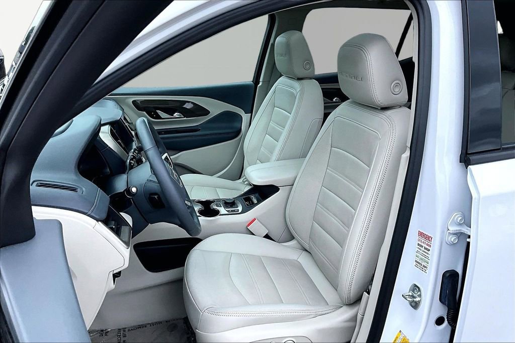 Used 2023 GMC Terrain Denali w/ Denali Premium Package AWD/4WD image 25