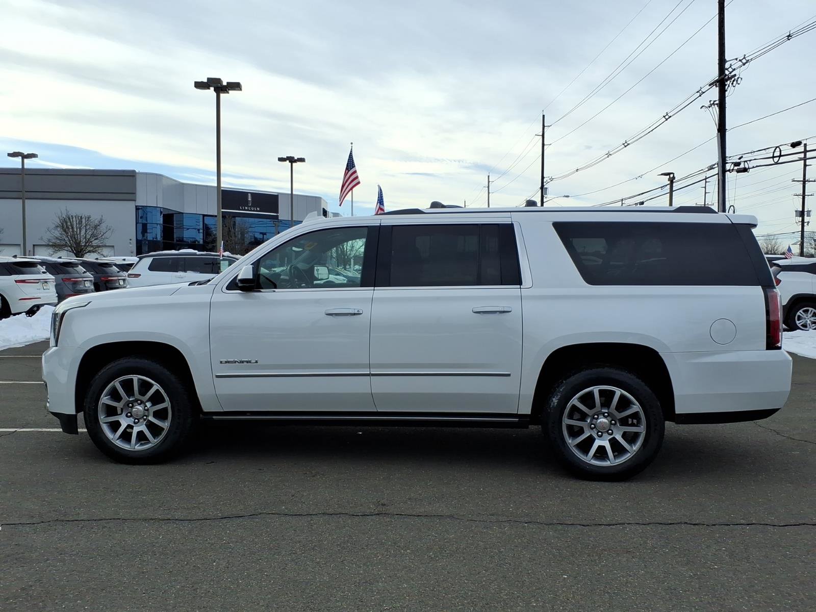 Used 2020 GMC Yukon XL Denali w/ Open Road Package image 4