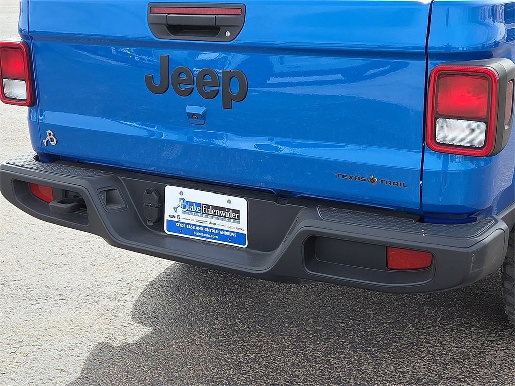 Used 2024 Jeep Gladiator Sport image 16