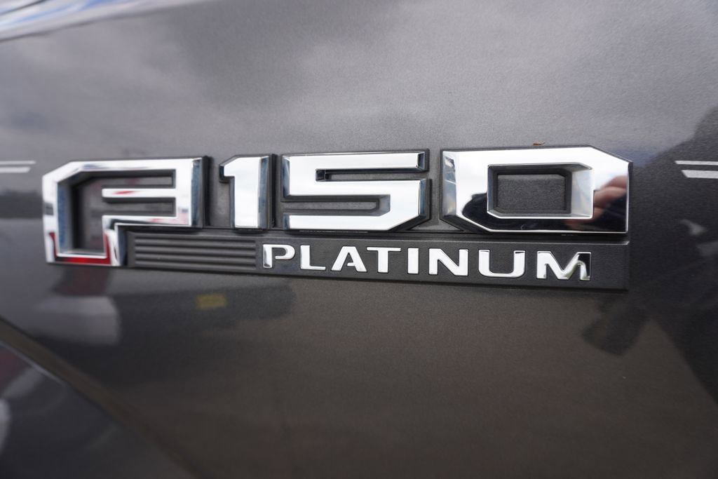 Certified 2020 Ford Edge Titanium FWD image 34