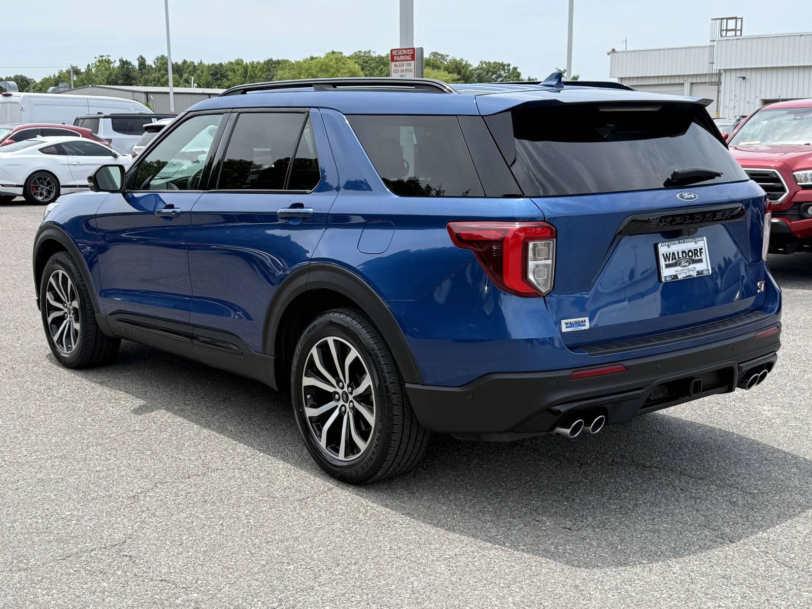 Certified 2020 Ford Explorer ST AWD/4WD image 4