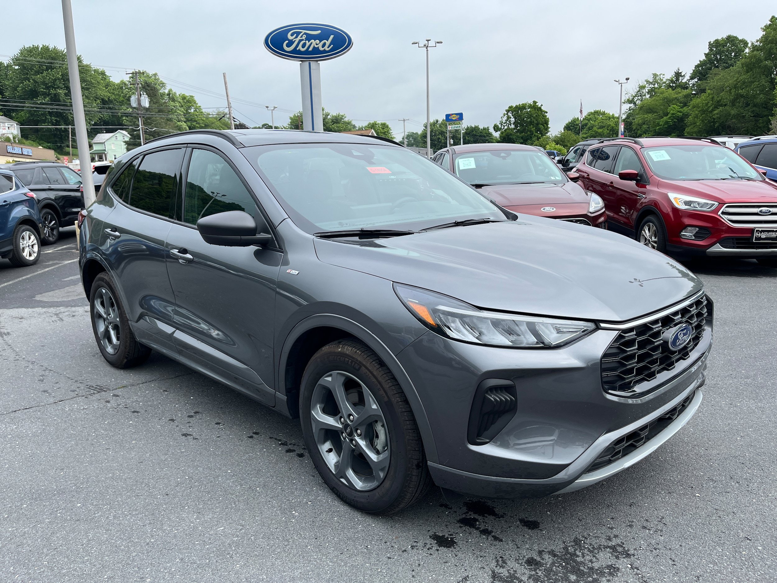 Certified 2023 Ford Escape ST-Line w/ Tech Pack #1 AWD/4WD image 4