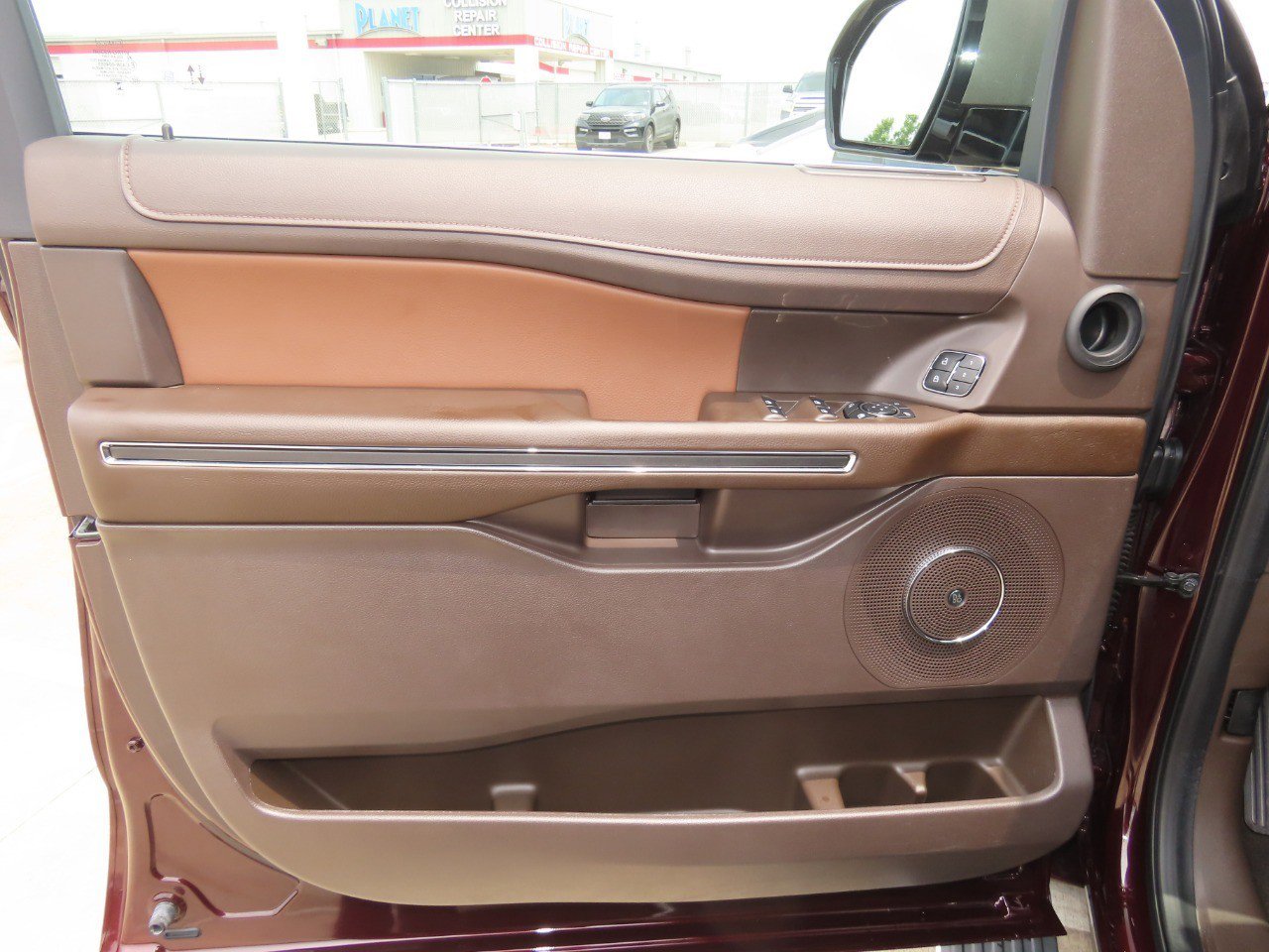 Certified 2024 Ford Expedition King Ranch RWD image 24