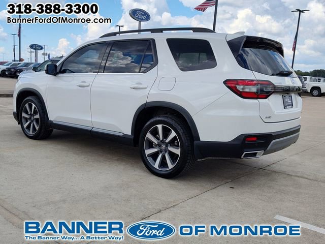 Used 2023 Honda Pilot Touring image 5