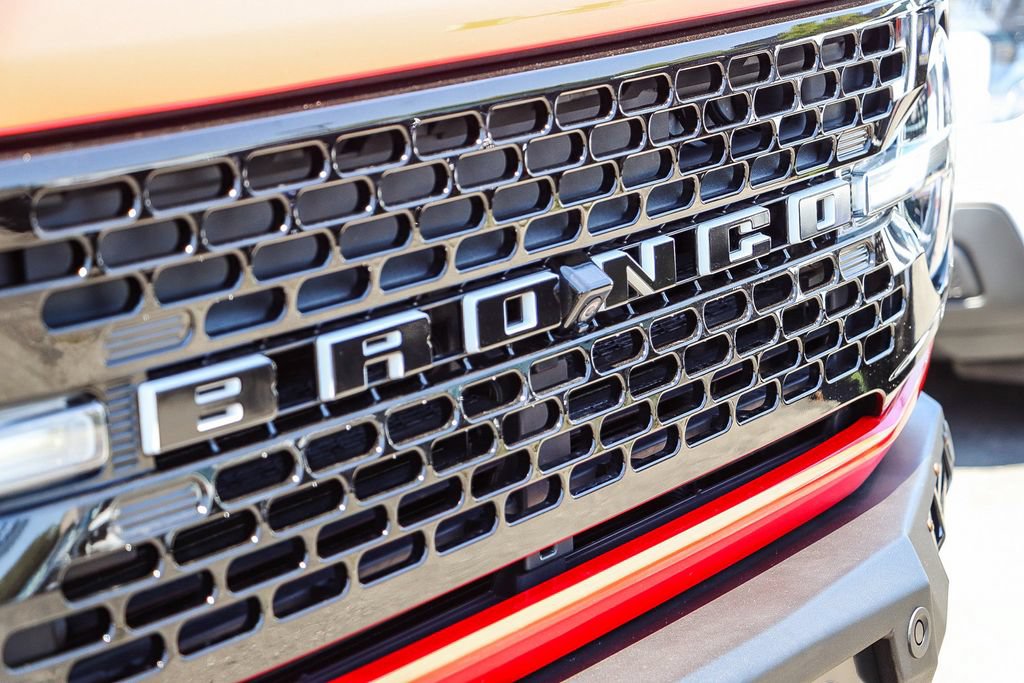 Certified 2021 Ford Bronco Wildtrak AWD/4WD image 6