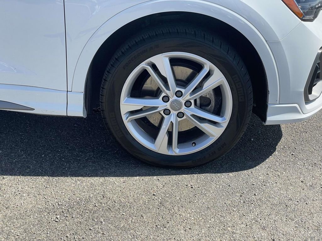 Used 2020 Audi Q3 2.0T Premium image 27