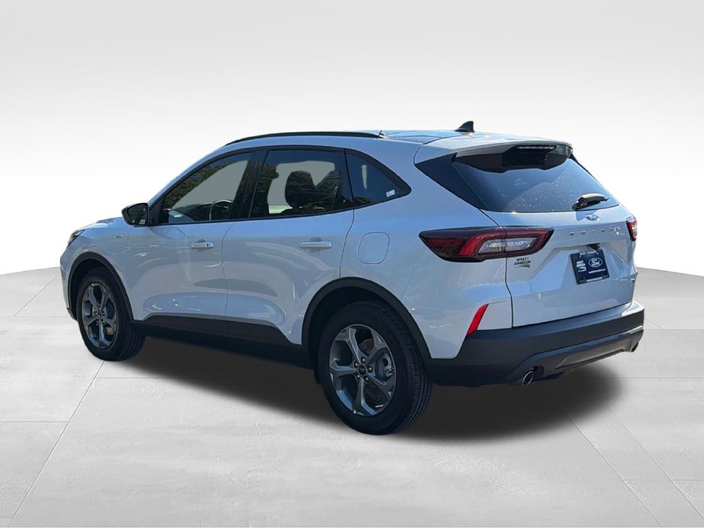 Certified 2025 Ford Escape ST-Line w/ Equipment Group 301A FWD image 6