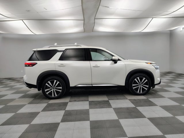 Used 2023 Nissan Pathfinder Platinum AWD/4WD image 12