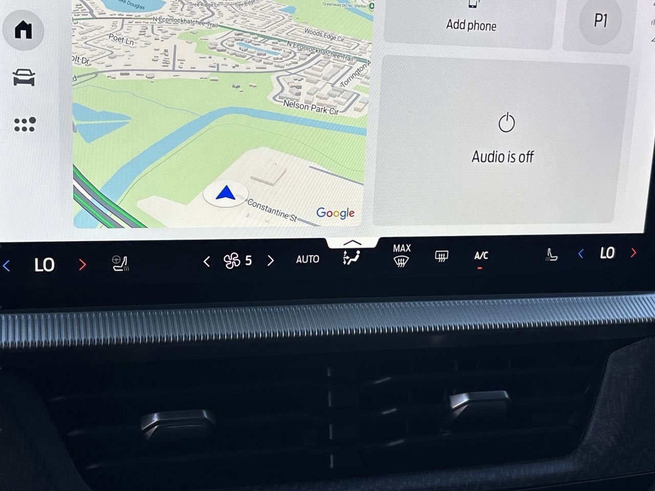 Certified 2025 Ford Explorer Platinum w/ Ultimate Package image 27