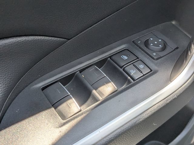 Used 2022 Toyota RAV4 XLE Premium AWD/4WD image 10