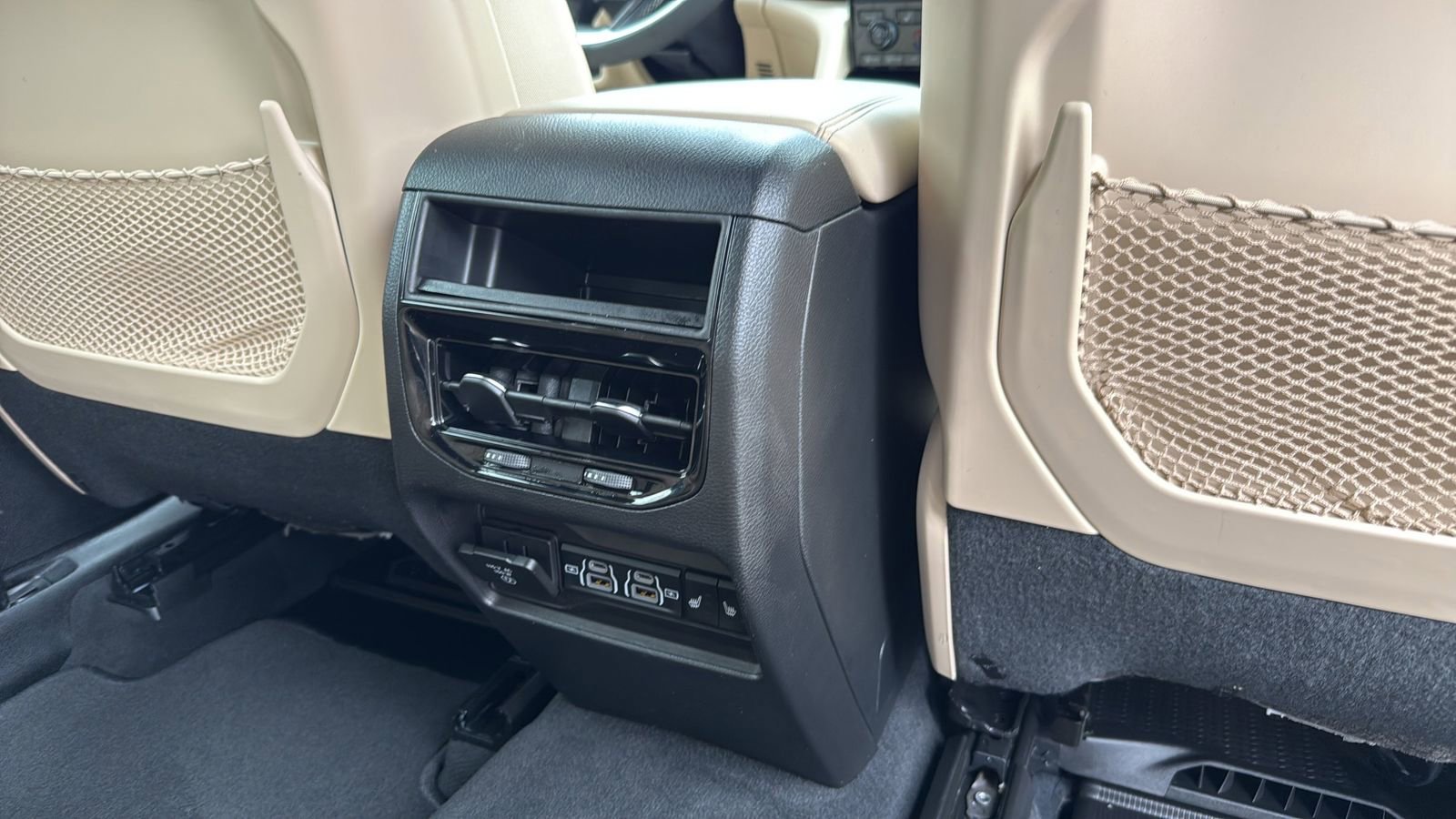 Used 2023 Jeep Grand Cherokee Limited RWD image 27