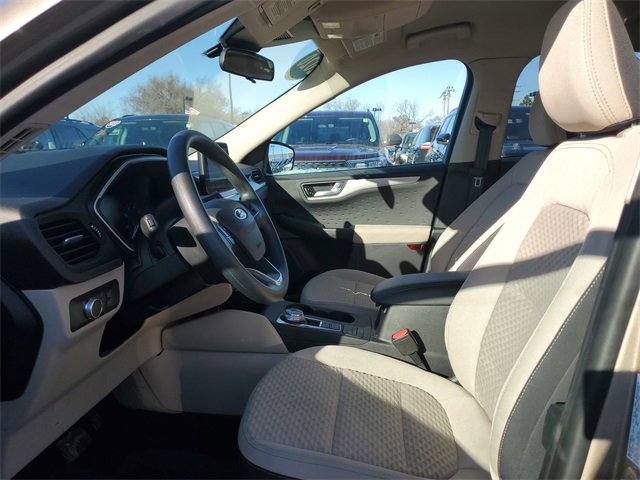 Certified 2020 Ford Escape SE image 10