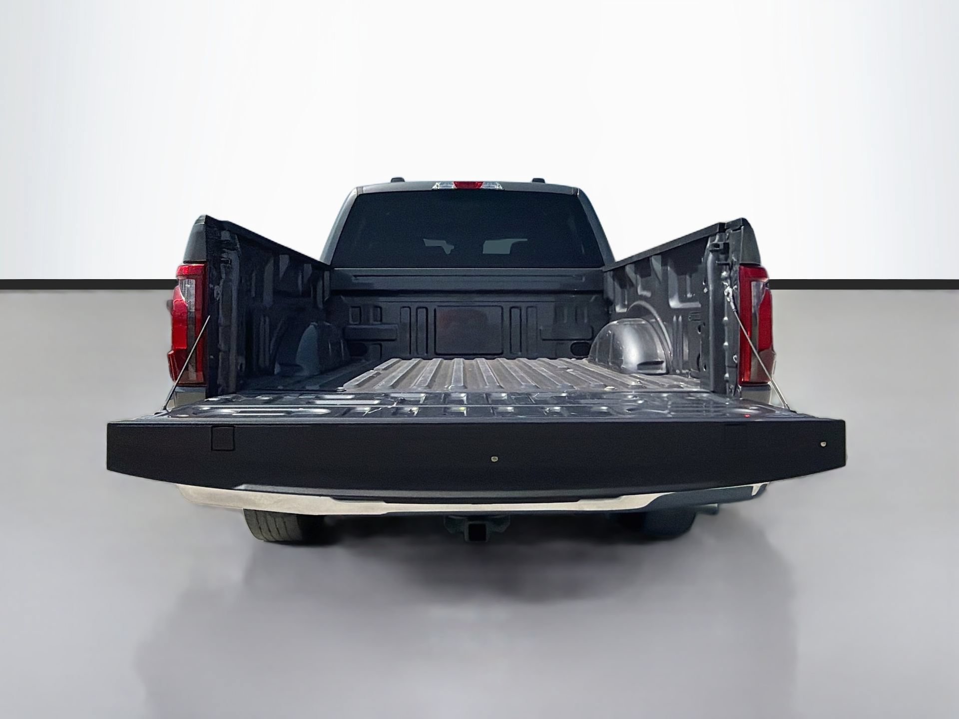 Certified 2024 Ford F150 XLT w/ Mobile Office Package RWD image 26