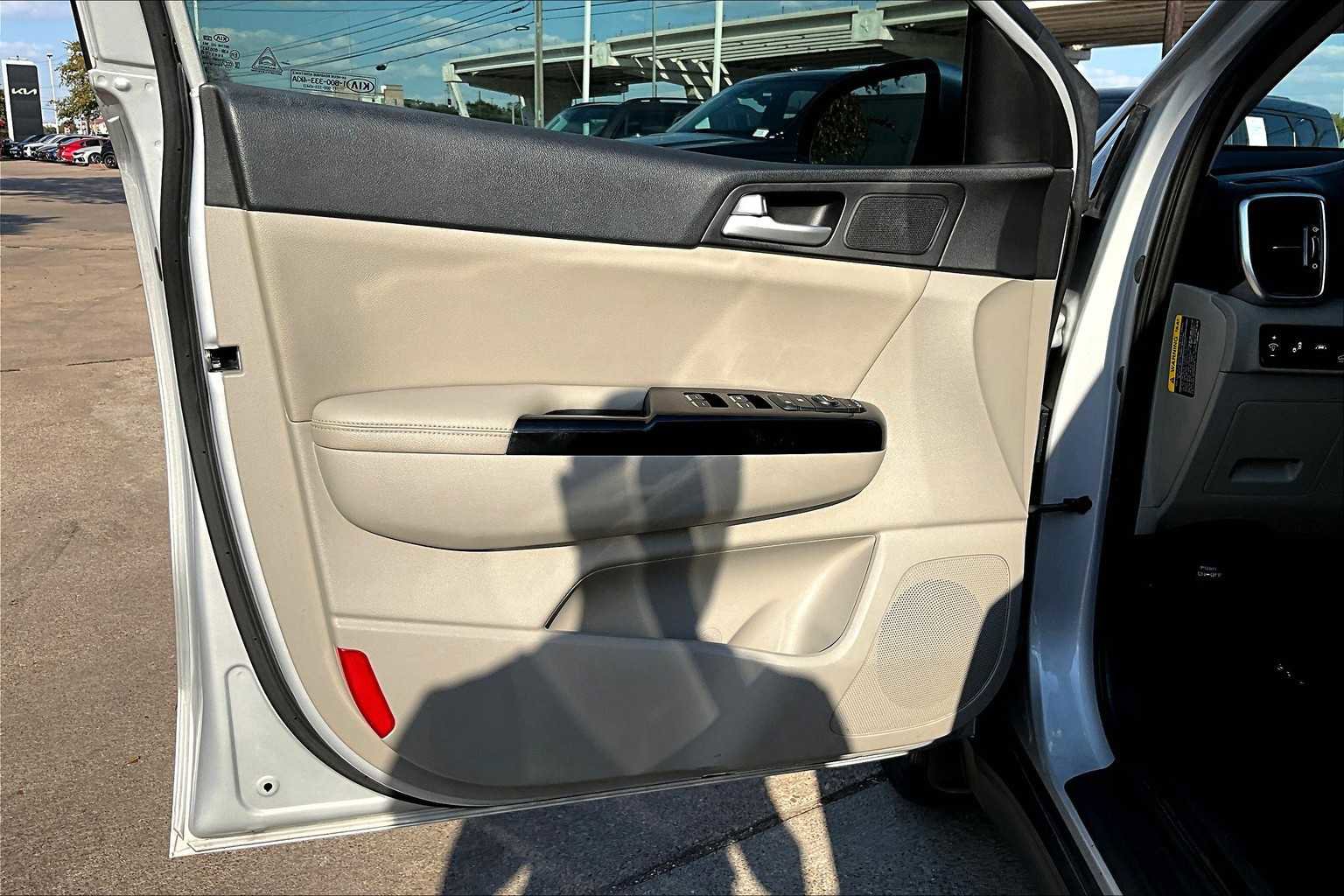 Used 2020 Kia Sportage EX image 39