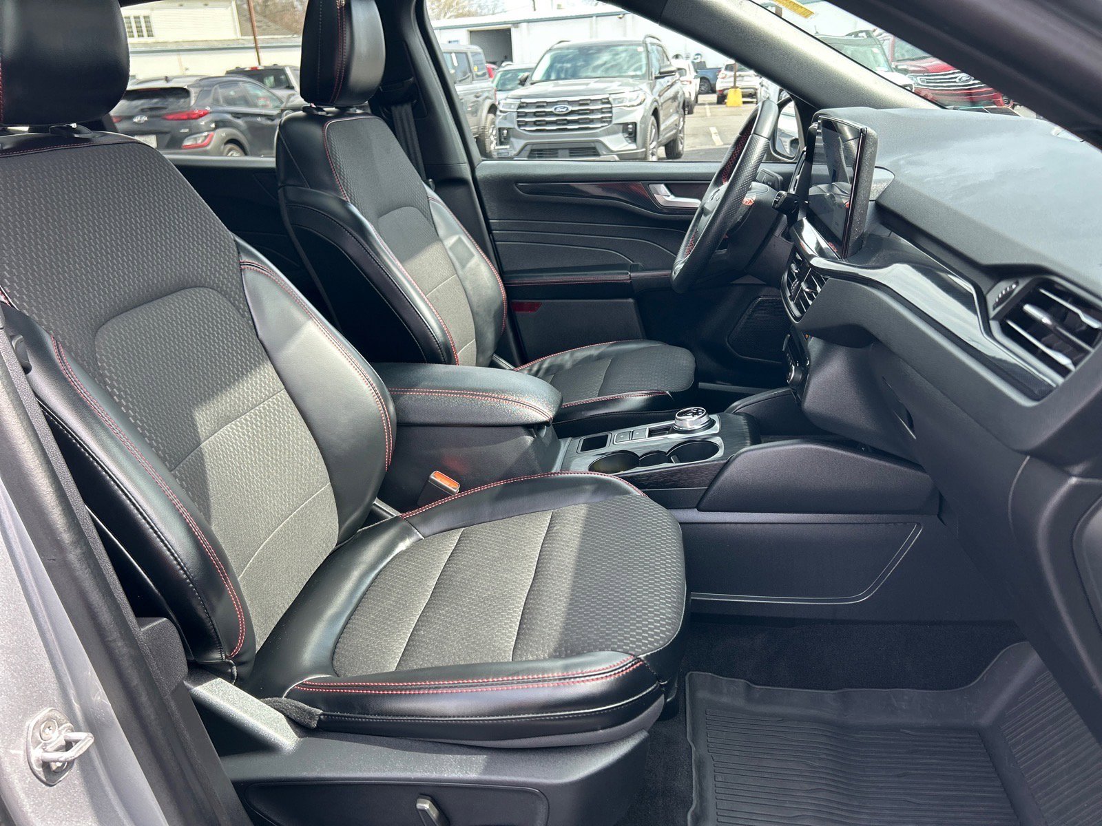 Certified 2024 Ford Escape ST-Line Select w/ Tech Pack #2 image 20