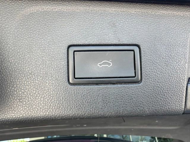 Used 2024 Volkswagen Atlas SE FWD image 28