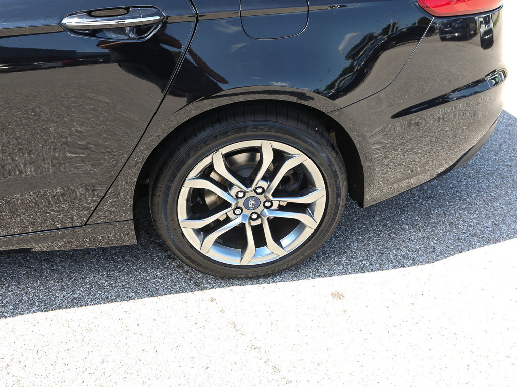 Certified 2020 Ford Fusion SEL FWD image 4