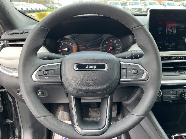 Used 2023 Jeep Compass Limited AWD/4WD image 11