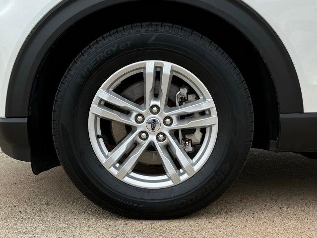 Certified 2024 Ford Explorer XLT RWD image 11