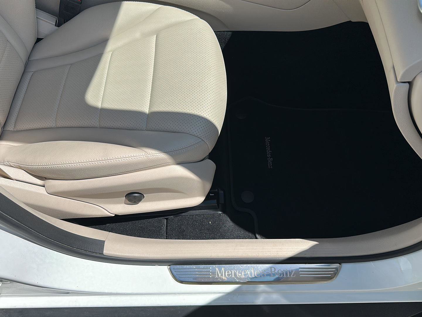 Used 2021 Mercedes-Benz GLC 300 4MATIC image 36