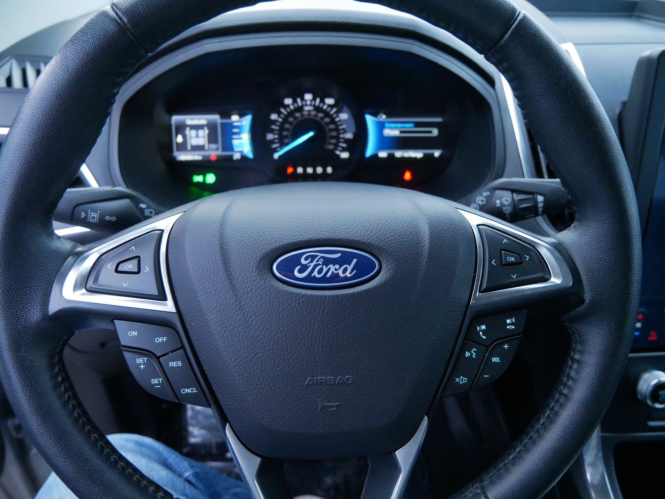 Certified 2024 Ford Edge Titanium image 24