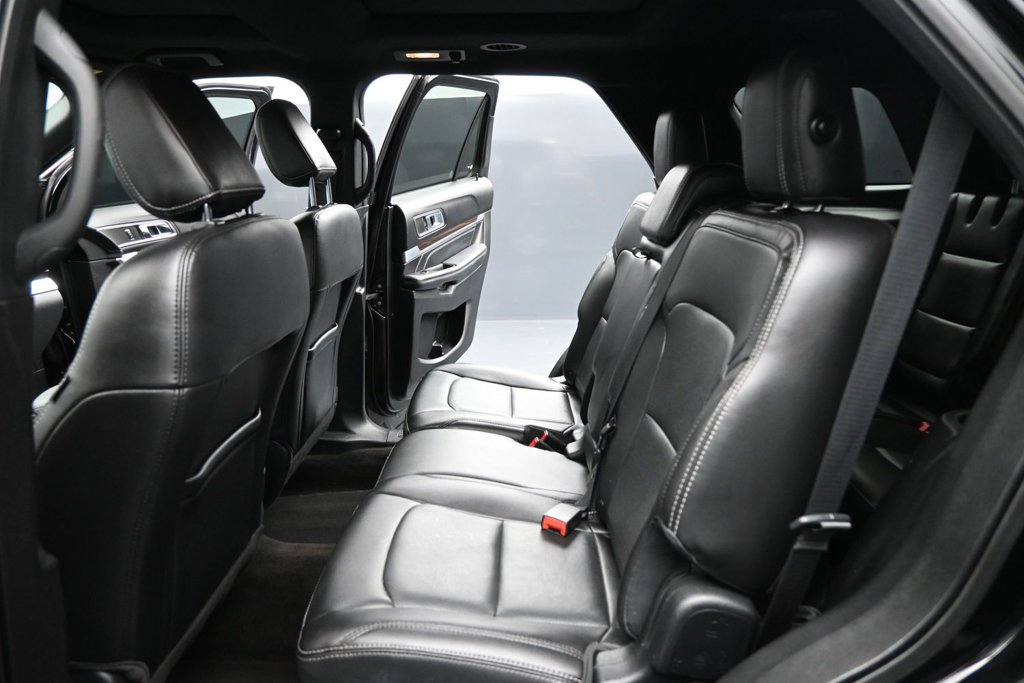 Certified 2018 Ford Explorer Limited AWD/4WD image 18