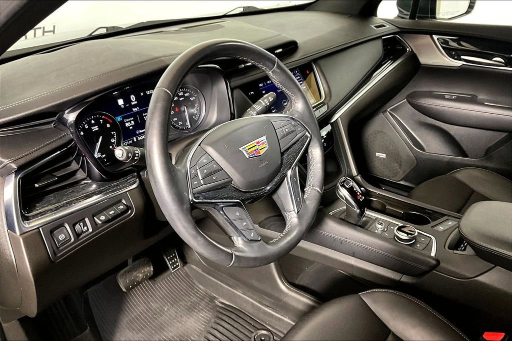 Used 2023 Cadillac XT5 Premium Luxury w/ Technology Package image 10