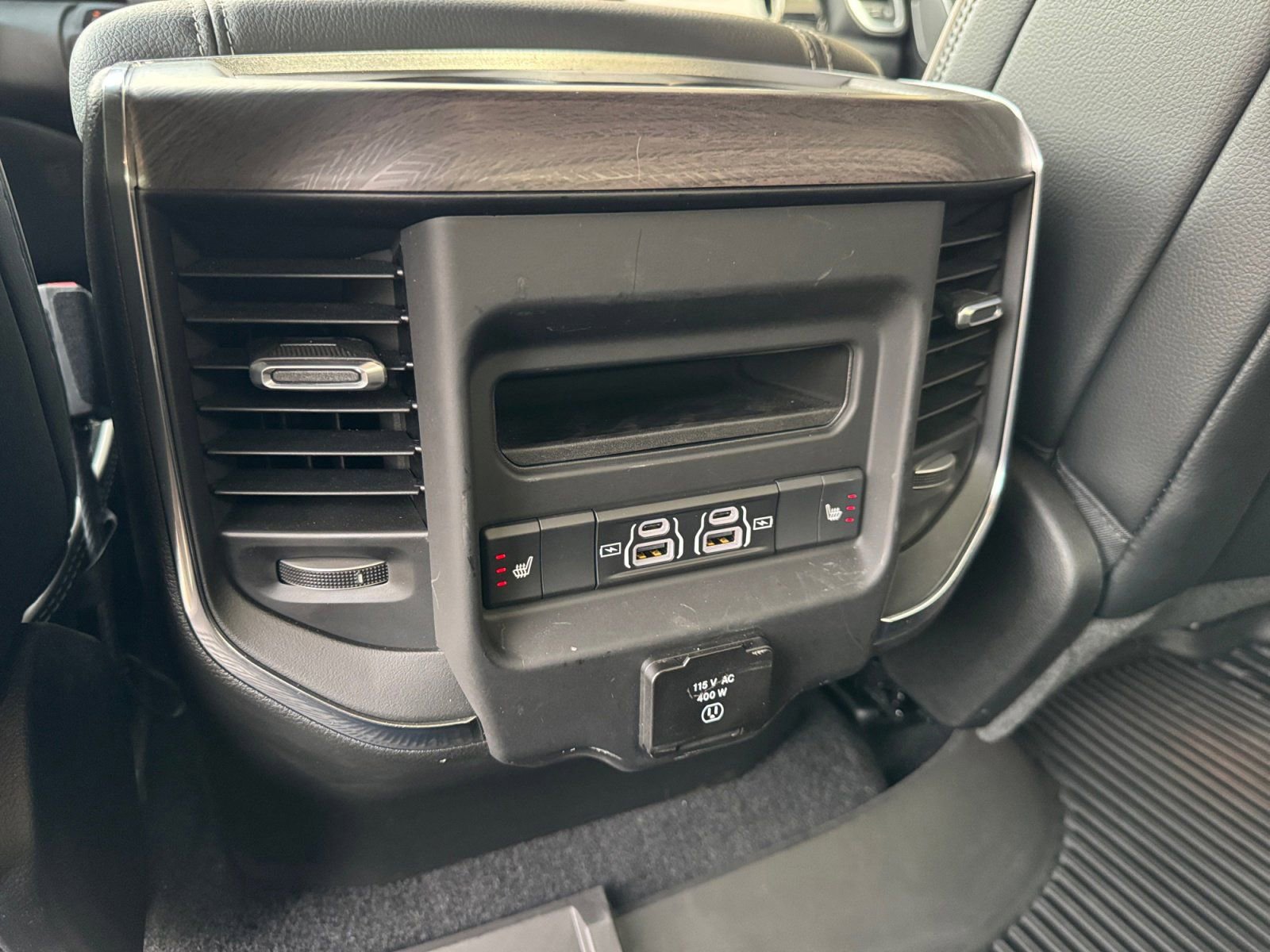 Used 2025 RAM 1500 Laramie w/ Night Edition image 22