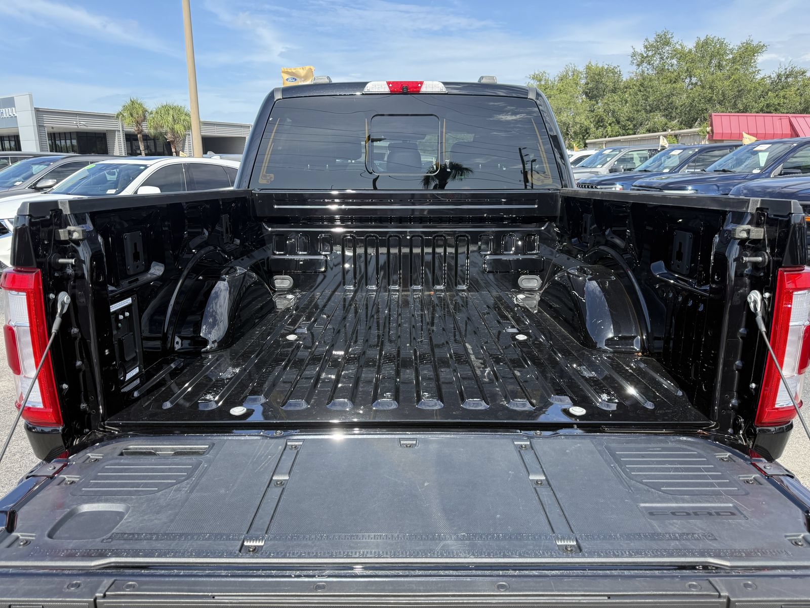 Certified 2022 Ford F150 Lariat w/ Equipment Group 502A High AWD/4WD image 13