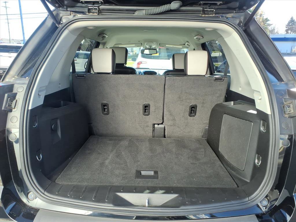 Used 2017 GMC Terrain SLT image 9