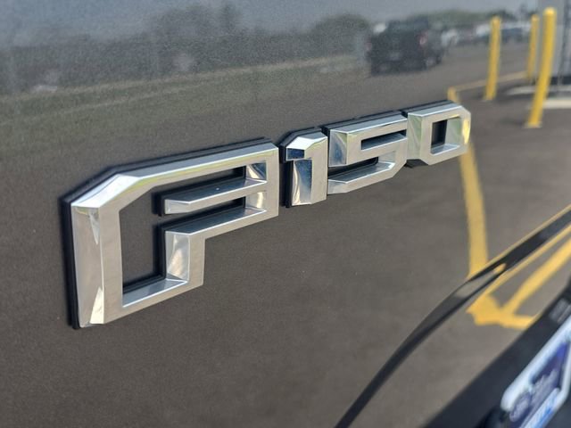 Certified 2017 Ford F150 XLT w/ Equipment Group 302A Luxury AWD/4WD image 8