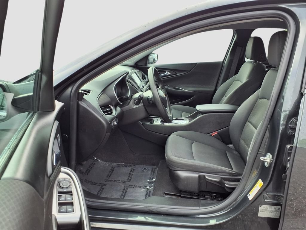 Used 2017 Chevrolet Malibu LS FWD image 26