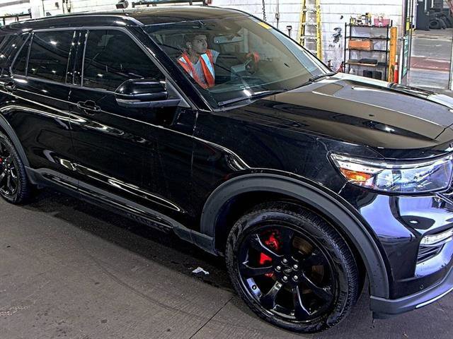 Certified 2022 Ford Explorer ST w/ Equipment Group 401A image 5