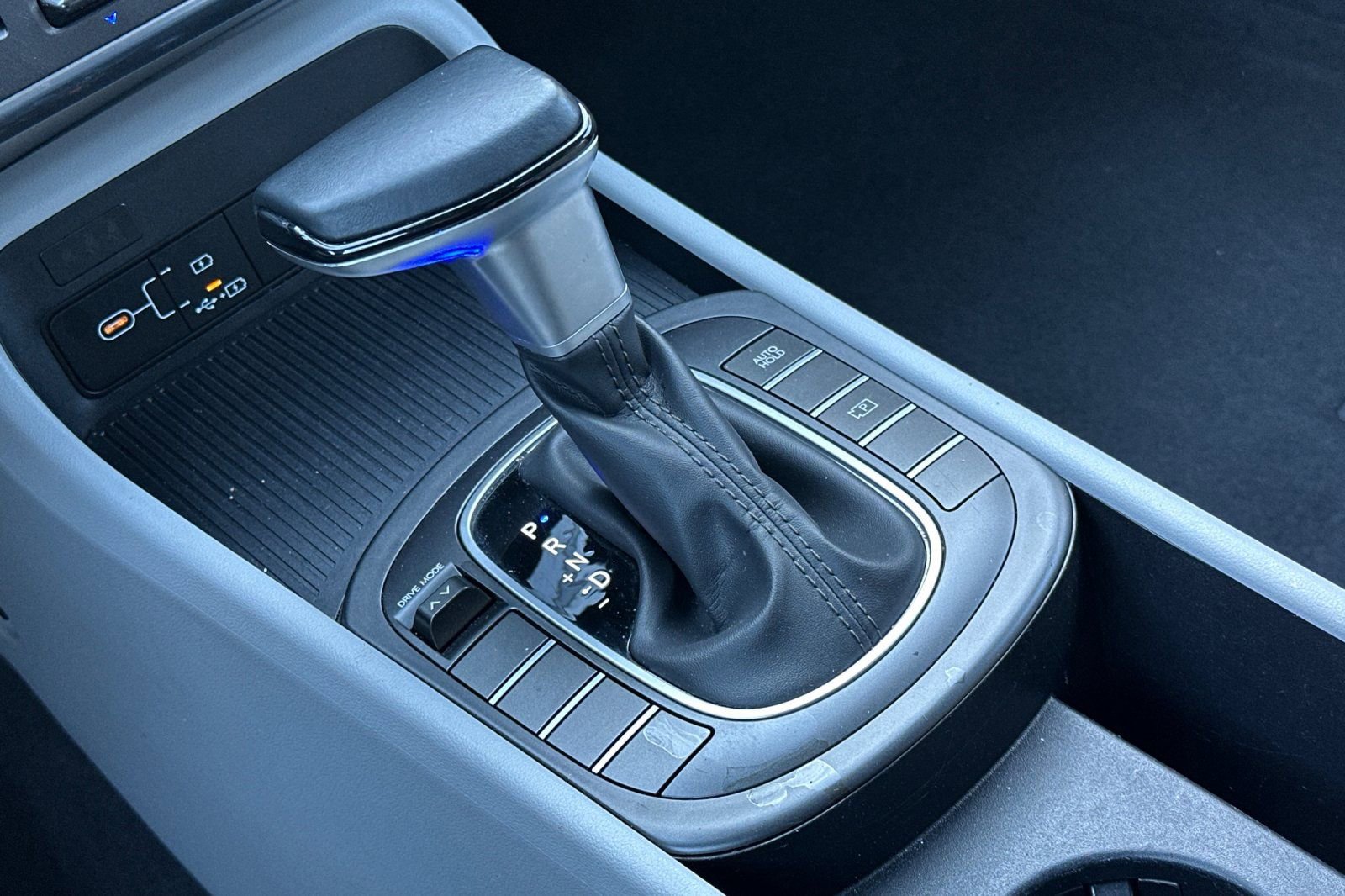 Used 2025 Hyundai Kona SEL image 18