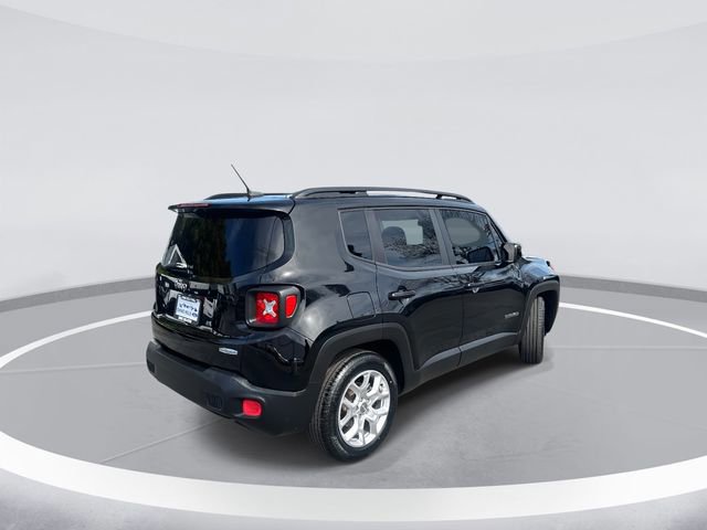 Used 2017 Jeep Renegade Latitude image 3