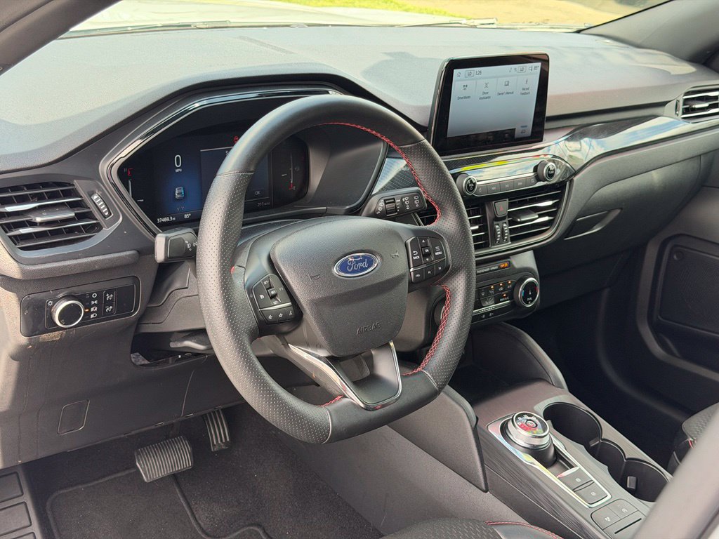 Certified 2025 Ford Escape ST-Line FWD image 16
