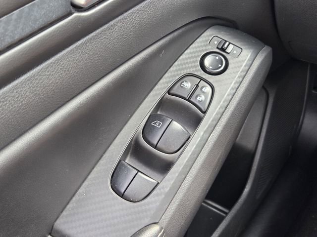 Used 2024 Nissan Altima 2.5 SV image 24