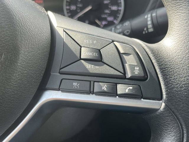 Used 2025 Nissan Sentra SV image 16