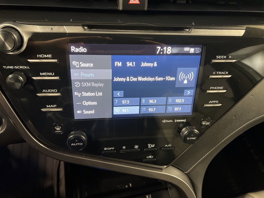 Used 2019 Toyota Camry XSE image 11