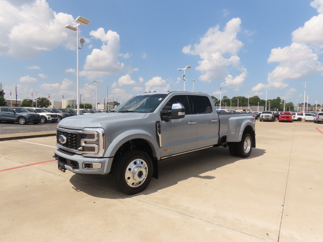 Certified 2026 Ford F450 Platinum w/ Platinum Plus Package AWD/4WD image 2