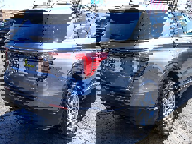 Certified 2025 Ford Explorer Active image 5