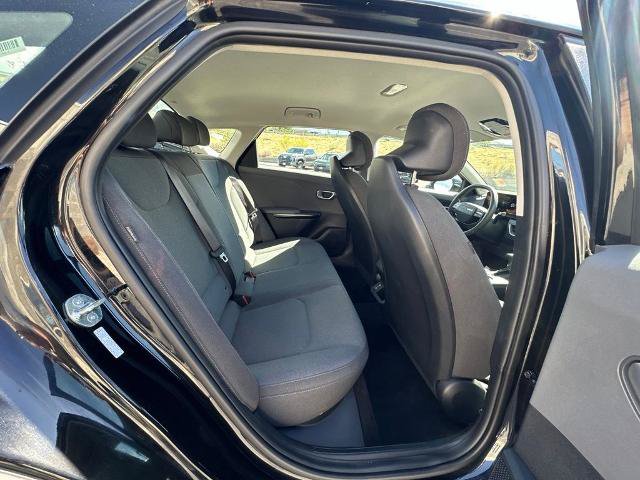 Used 2025 Kia K4 FWD image 33