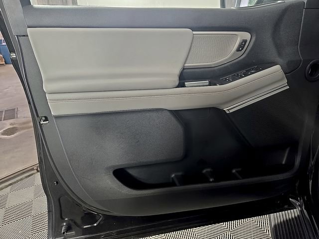 Certified 2025 Ford Expedition Active RWD image 13