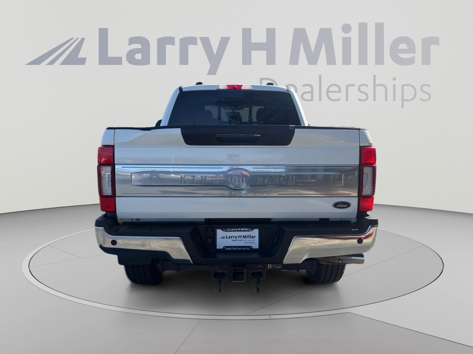 Certified 2022 Ford F350 King Ranch w/ King Ranch Ultimate Package AWD/4WD image 4