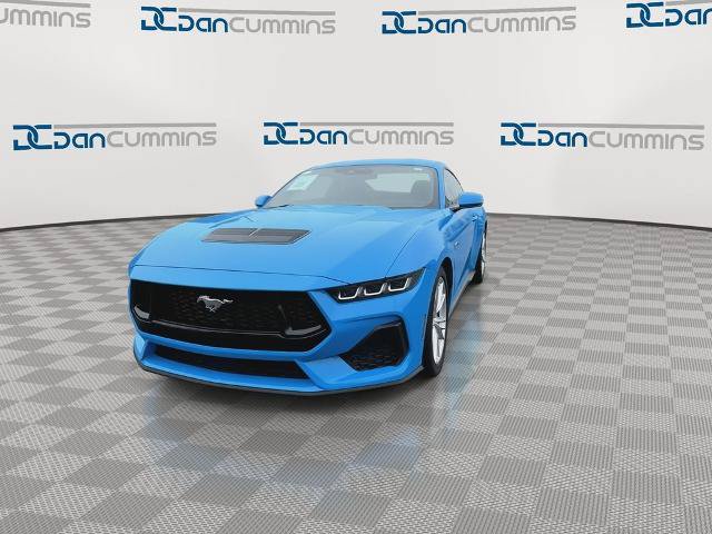 Certified 2025 Ford Mustang GT Premium RWD image 3