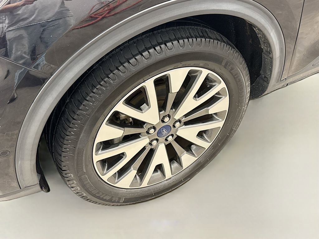 Certified 2020 Ford Escape Titanium image 23