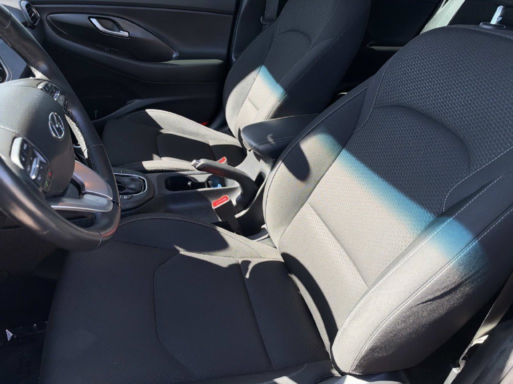Used 2018 Hyundai Elantra GT w/ Style Package 02 FWD image 21