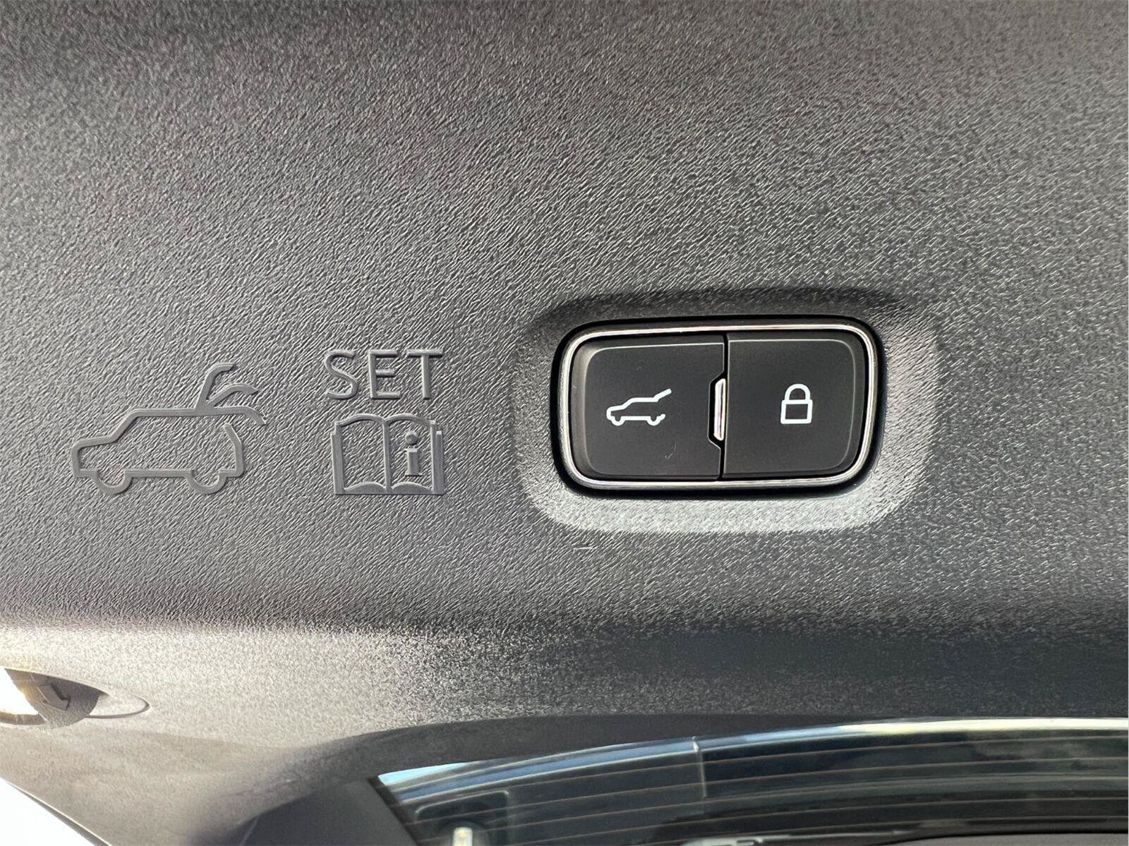 Certified 2025 Ford Expedition Tremor AWD/4WD image 23